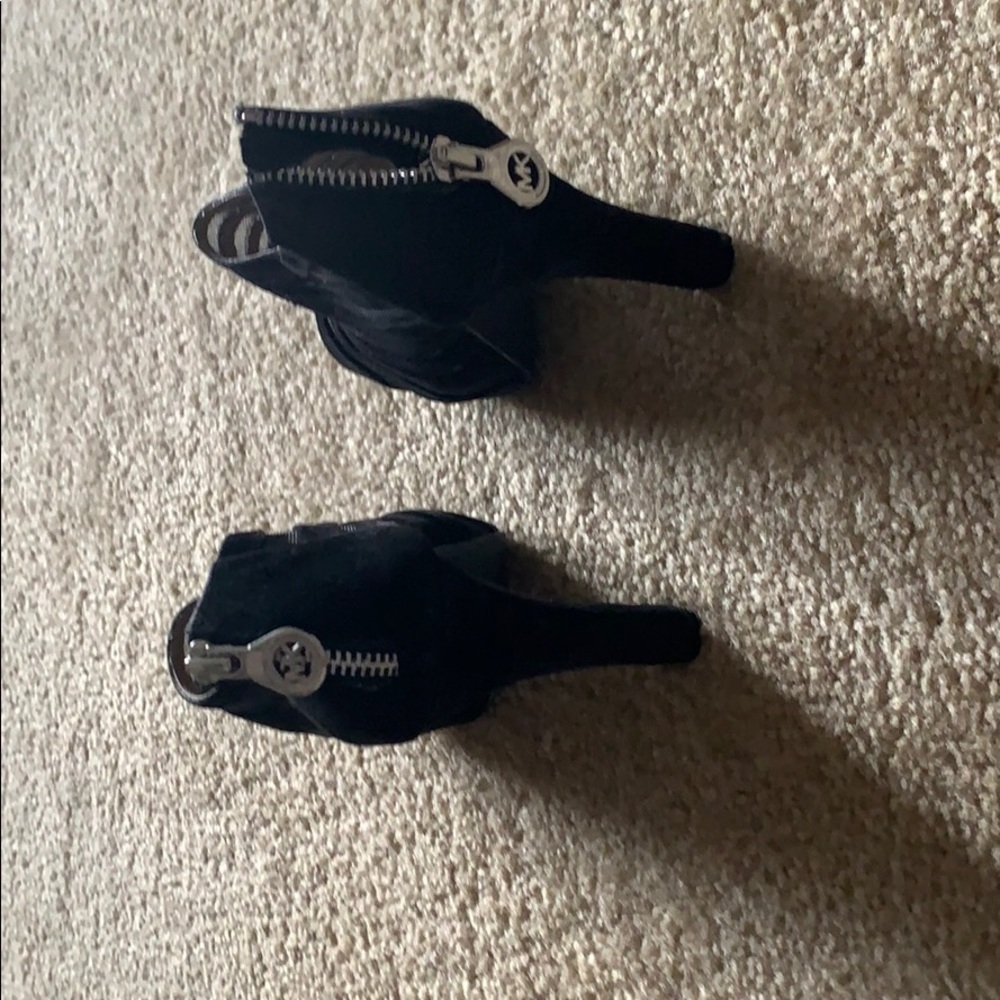 Shoes - Picture 3 of 3